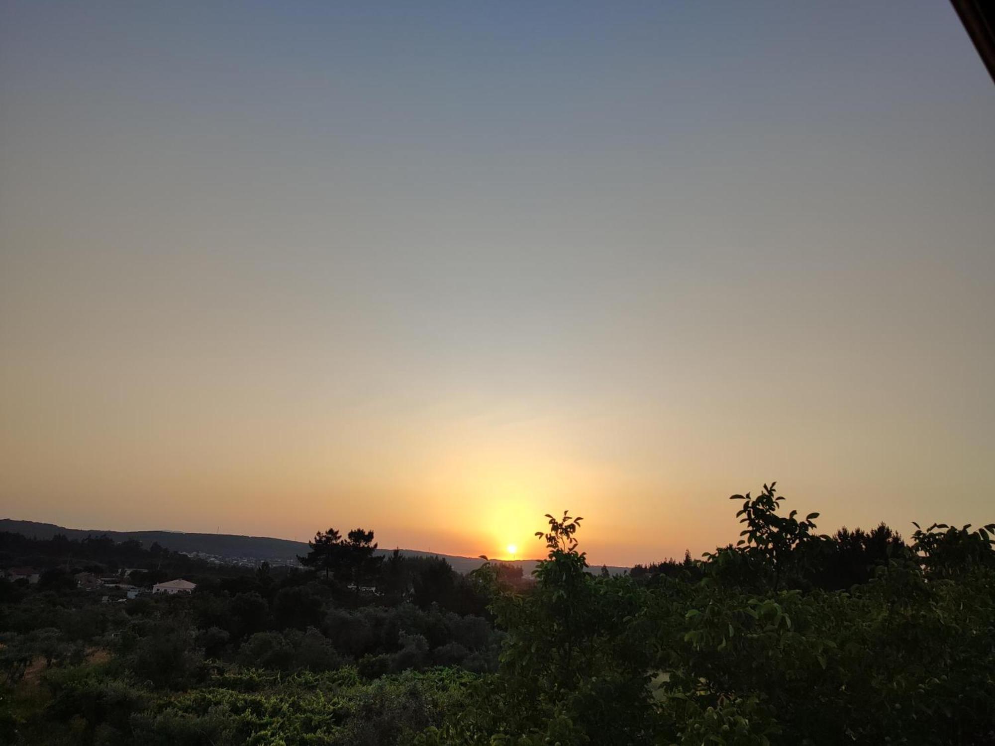 R3 - Guesthouse Travessa Da Arieira Aguda (Leiria) Екстер'єр фото