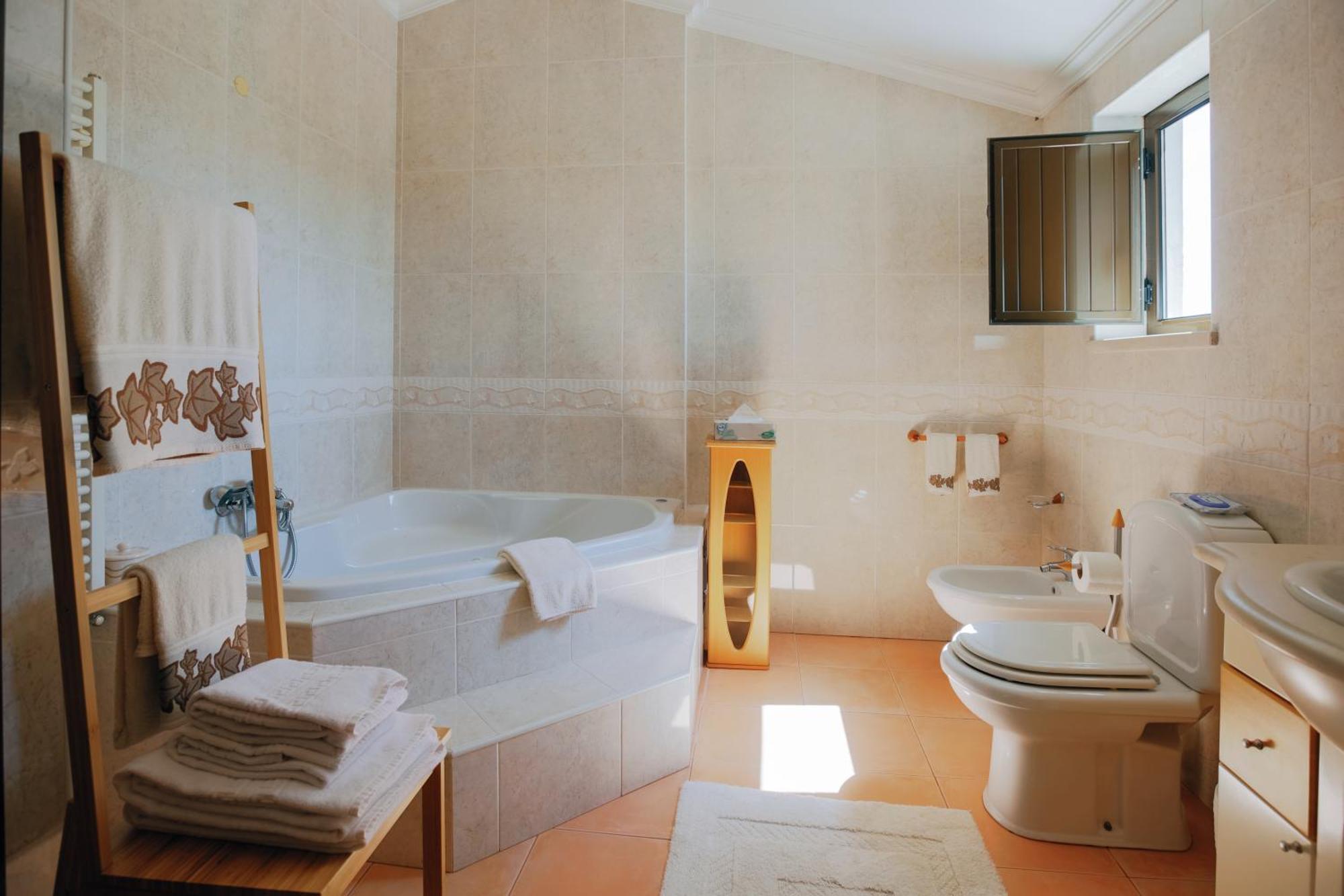 R3 - Guesthouse Travessa Da Arieira Aguda (Leiria) Екстер'єр фото